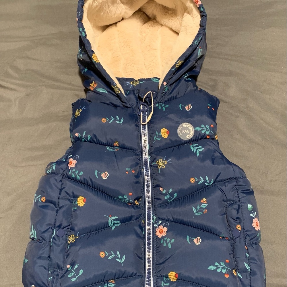 Zara toddler floral  vest 6-9 months